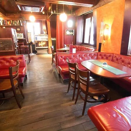 格雷戈里酒店